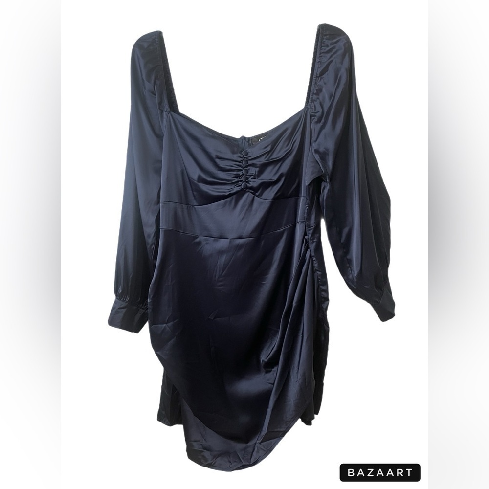 Cider covered buttons on bodice and sleeves navy. Long puff sleeves. Sz. 3xl MM